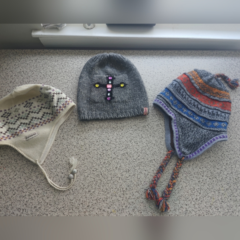 Lot Of 3 Warm Hats Earflaps Kangol Size Medium/Large
